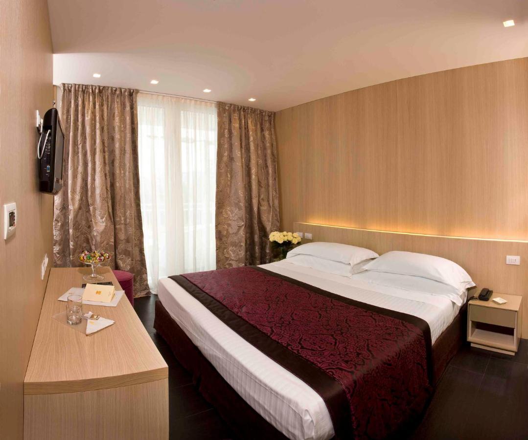 Hotel Roma Riccione Esterno foto